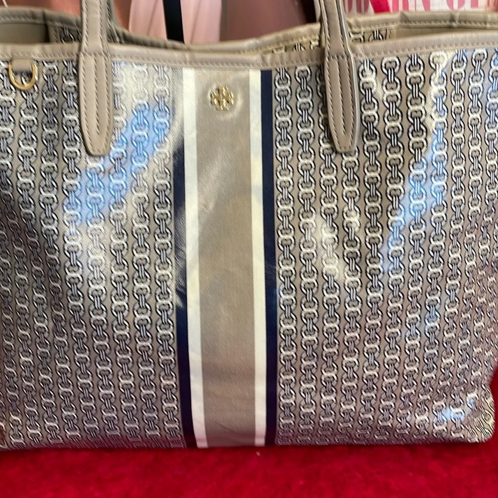 TORY BURCH GEMINI LINK TAUPE NAVY PRINTED TOTE BAG